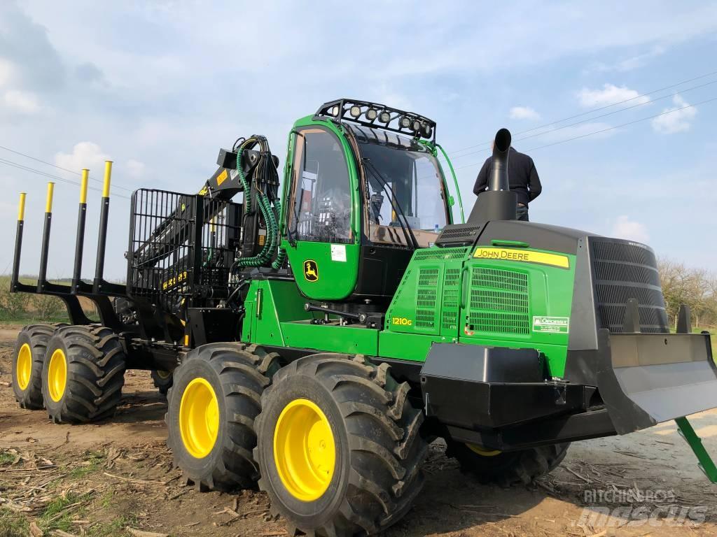 John Deere 1210 G Forwardery
