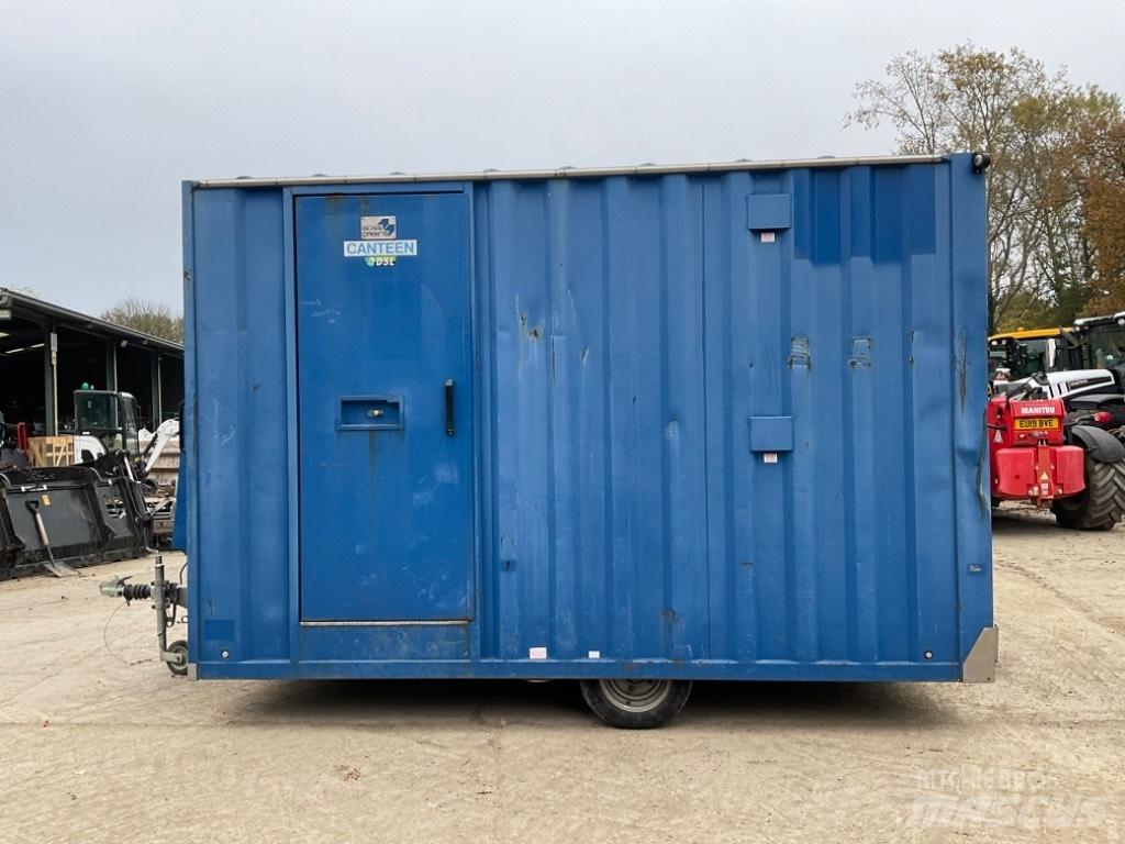 Boss CABIN Baraki budowlane