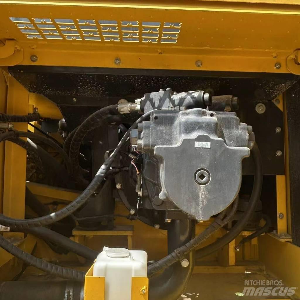 Komatsu 450-8 Koparki gąsienicowe