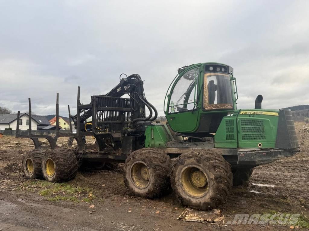 John Deere 1510E Forwardery