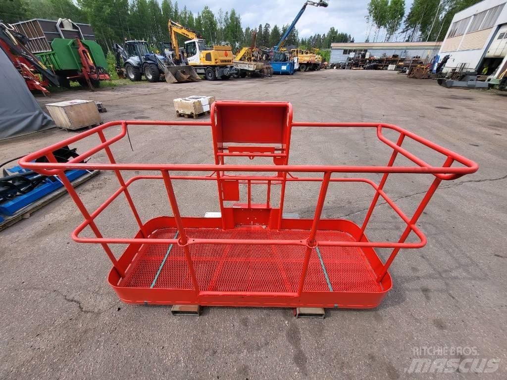 Manitou 200 ATJ kori Podnośniki masztowe