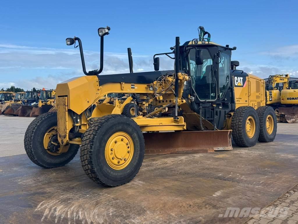 CAT 140M2 AWD Równiarki