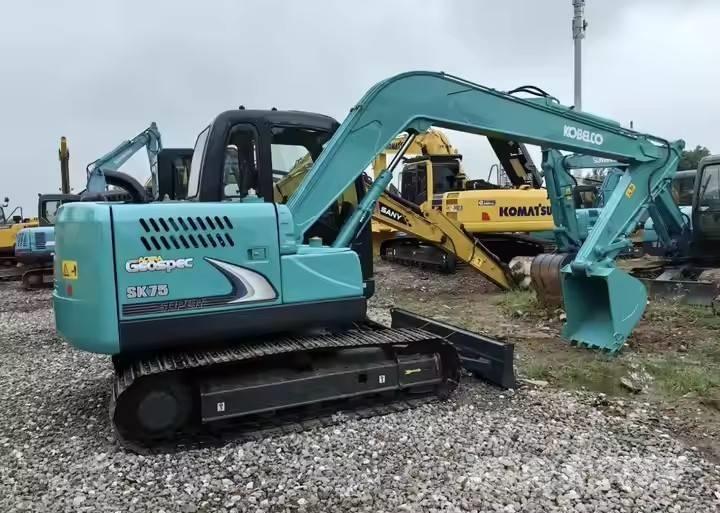 Kobelco SK 70 Koparki gąsienicowe