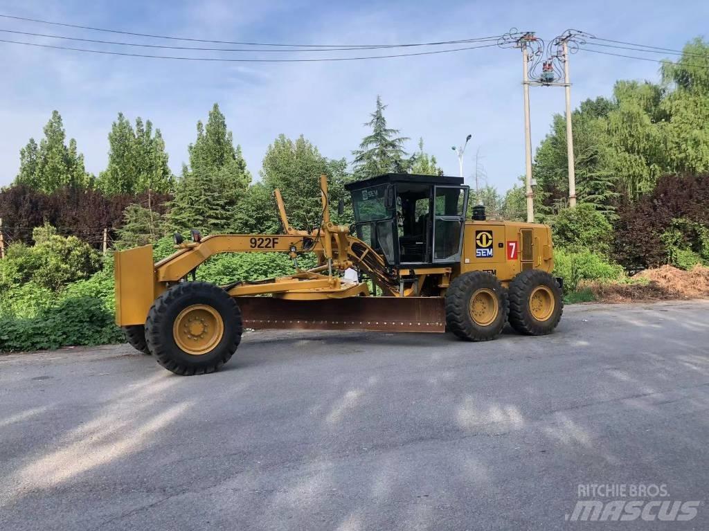 SEM 922F grader Równiarki