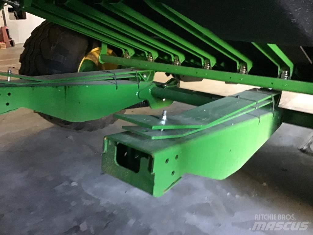 John Deere V461M Prasy zwijające