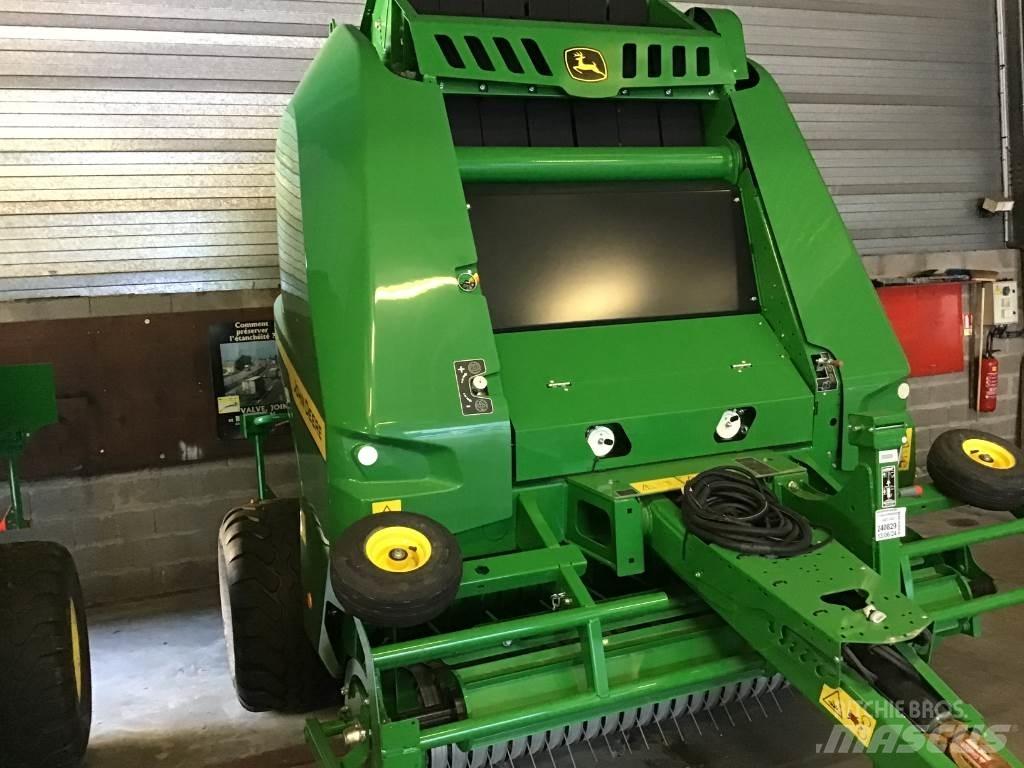 John Deere V461M Prasy zwijające