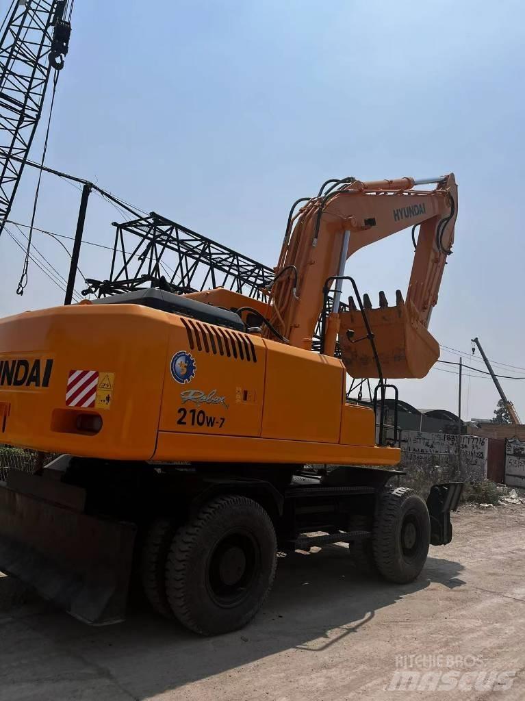 Hyundai R210W-7 Koparki kołowe