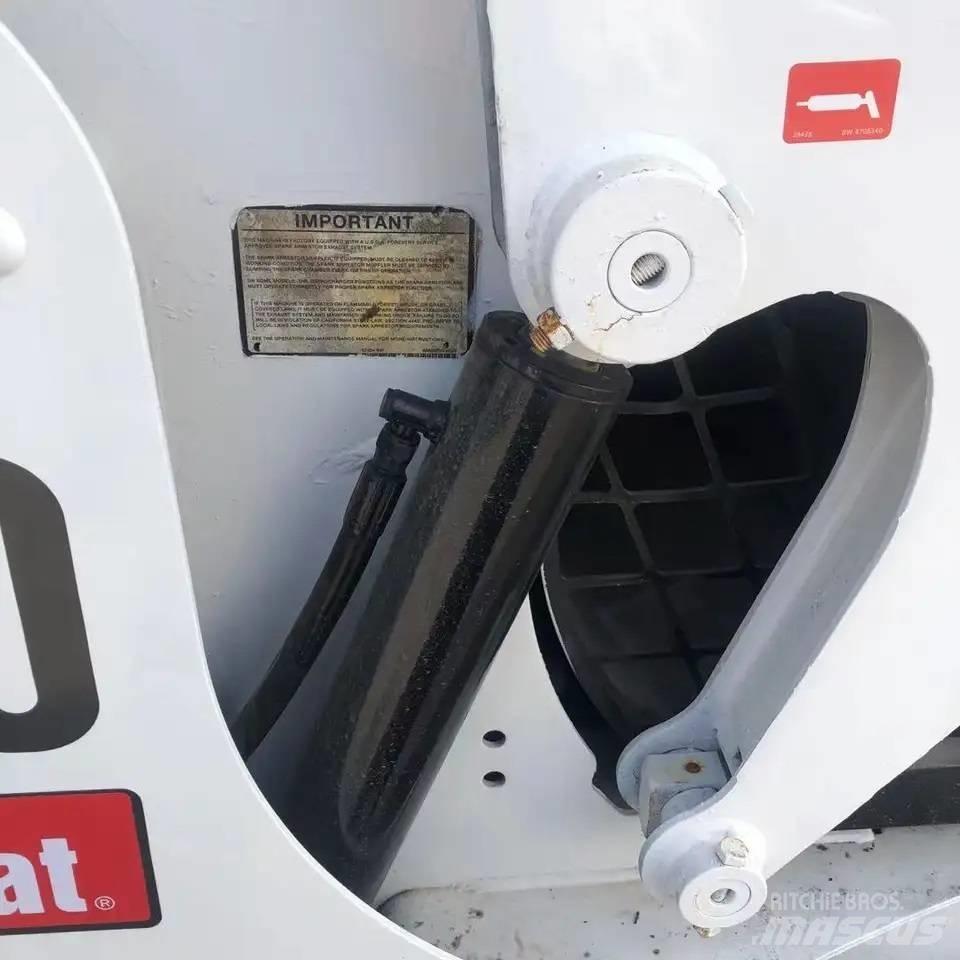 Bobcat S300 Ładowarki burtowe