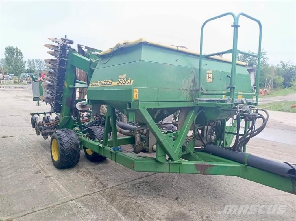 John Deere 740A Siewniki kombinowane