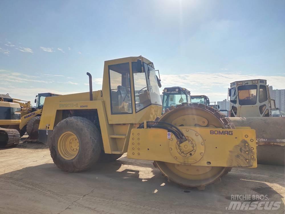 Bomag BW 217 Walce jednobębnowe