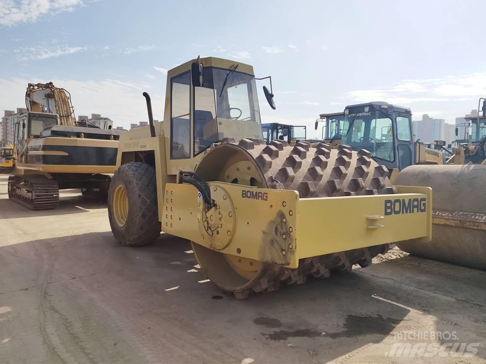 Bomag BW 217 Walce jednobębnowe