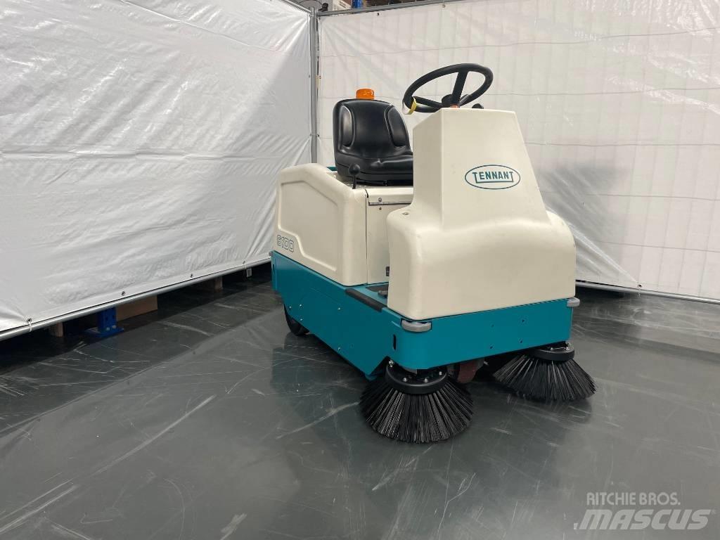 Tennant 6100 Zamiatarki - Zgarniarki - Odśnieżarki