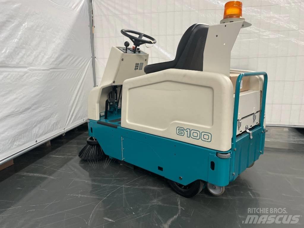 Tennant 6100 Zamiatarki - Zgarniarki - Odśnieżarki
