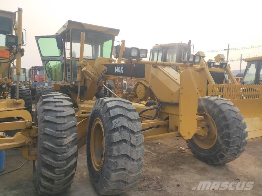 CAT 140K Równiarki