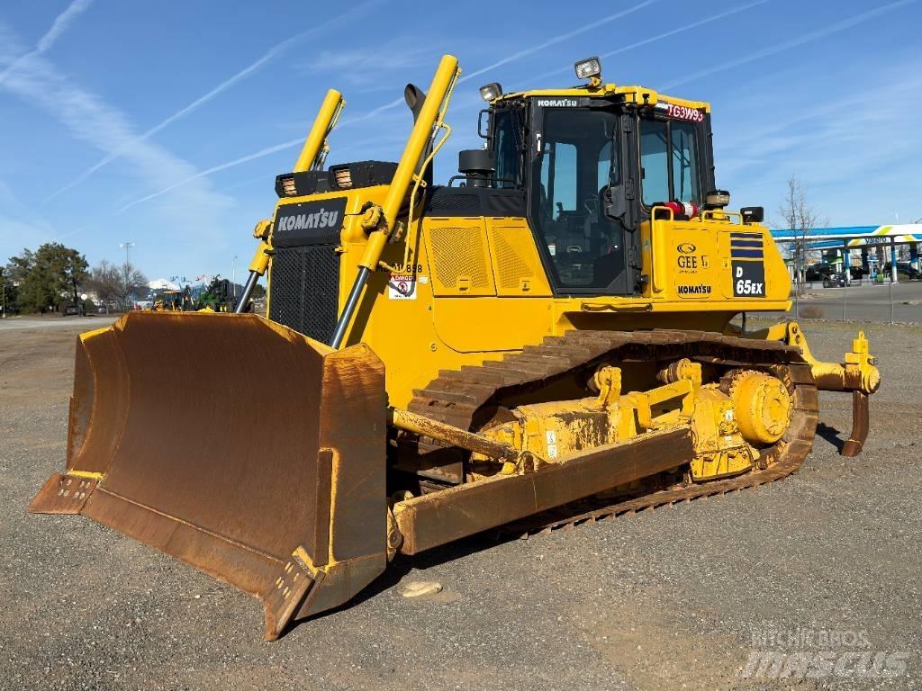 Komatsu D65EX-18 Spycharki gąsienicowe