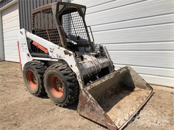 Bobcat 753 Ładowarki burtowe