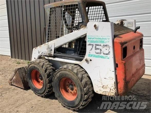 Bobcat 753 Ładowarki burtowe