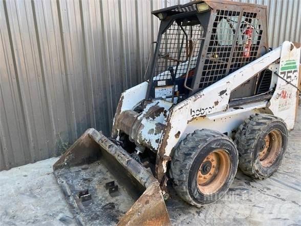 Bobcat 753 Ładowarki burtowe