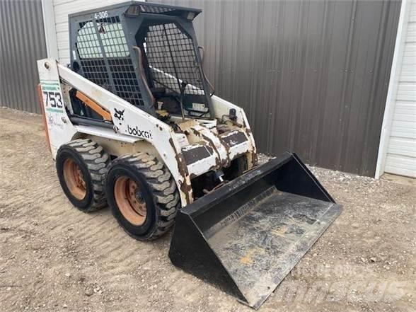 Bobcat 753 Ładowarki burtowe