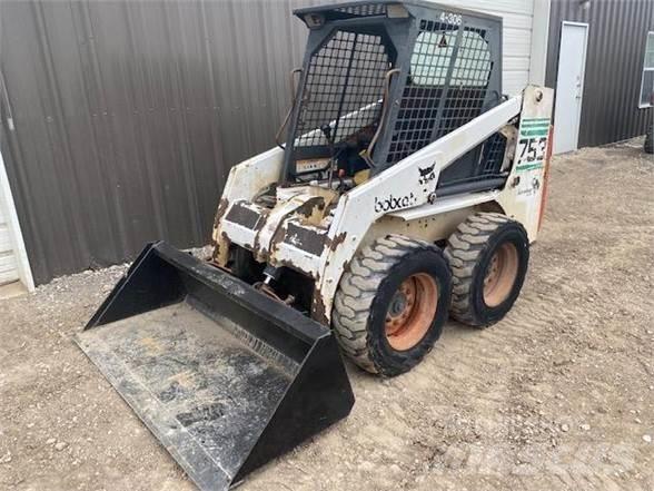 Bobcat 753 Ładowarki burtowe