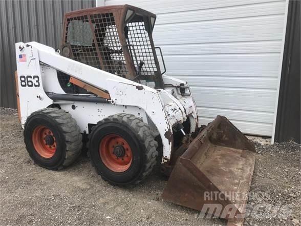 Bobcat 863 Ładowarki burtowe