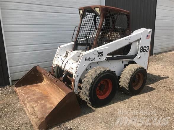 Bobcat 863 Ładowarki burtowe