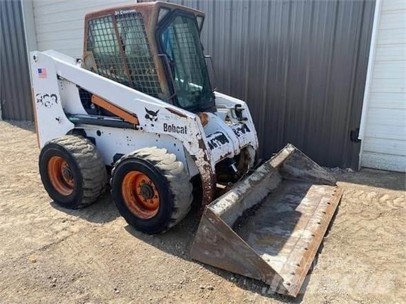 Bobcat 863 Ładowarki burtowe