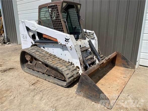 Bobcat T250 Ładowarki burtowe
