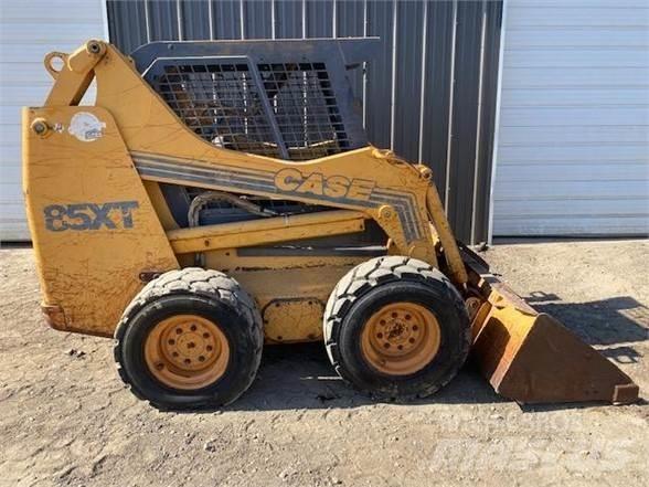 CASE 85XT Ładowarki burtowe