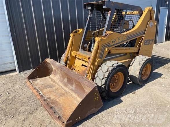 CASE 85XT Ładowarki burtowe