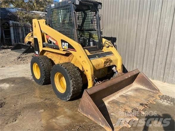 CAT 246 Ładowarki burtowe