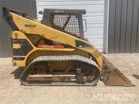 CAT 252 Ładowarki burtowe
