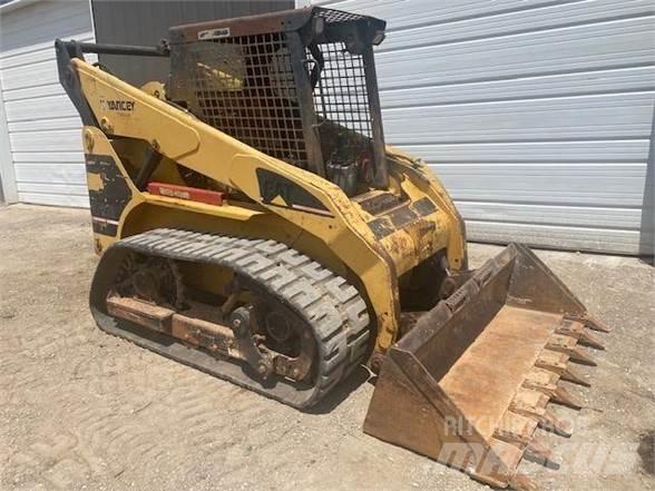 CAT 252 Ładowarki burtowe
