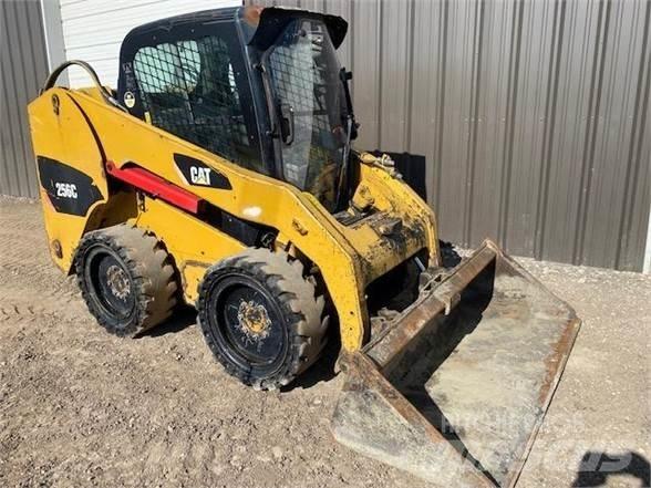 CAT 256C Ładowarki burtowe