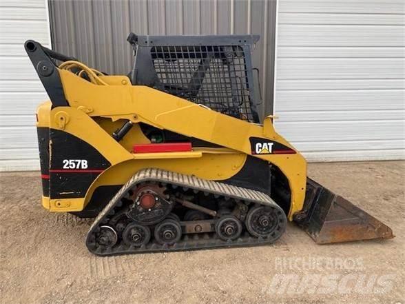 CAT 257B Ładowarki burtowe