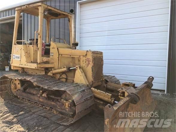 CAT D3B Spycharki gąsienicowe