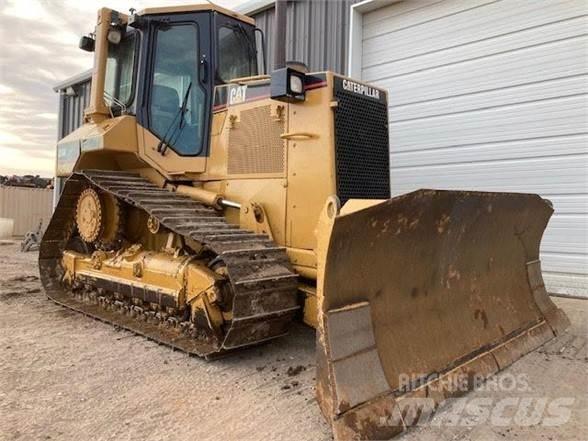CAT D5M Spycharki gąsienicowe