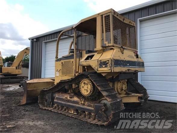 CAT D5M XL Spycharki gąsienicowe