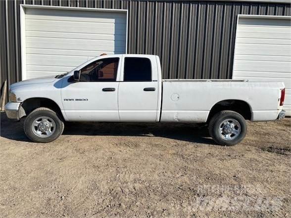 Dodge RAM 3500 Pick-upy / Pojazdy z otwieranymi burtami