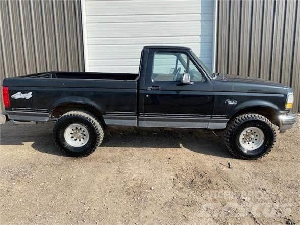 Ford F150 Pick-upy / Pojazdy z otwieranymi burtami