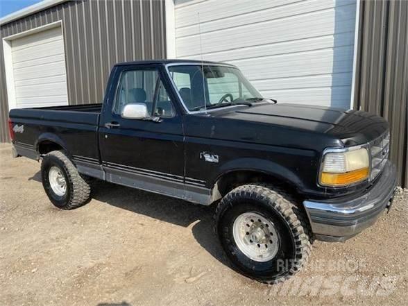 Ford F150 Pick-upy / Pojazdy z otwieranymi burtami