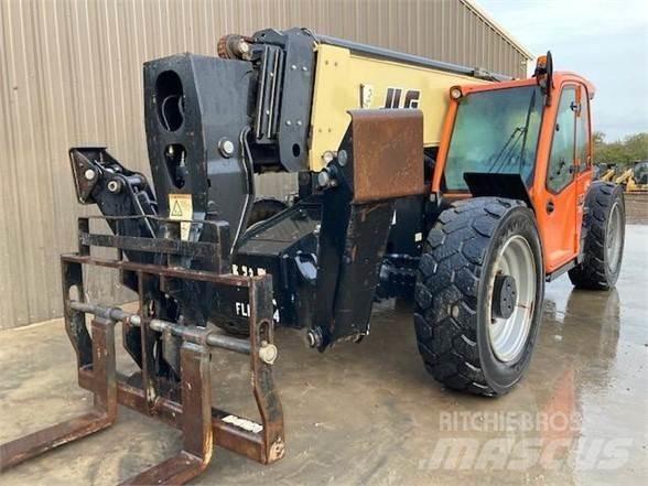 JLG 1055 Ładowarki teleskopowe