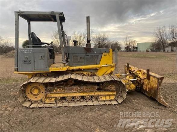 Komatsu D32P-1 Spycharki gąsienicowe