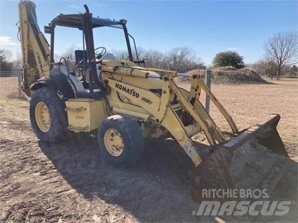 Komatsu WB140 Koparko-ładowarki