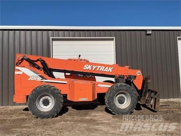 SkyTrak 10042 Ładowarki teleskopowe