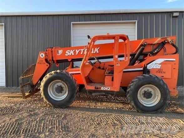 SkyTrak 6042 Ładowarki teleskopowe