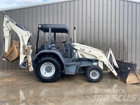 Terex TLB840R Koparko-ładowarki