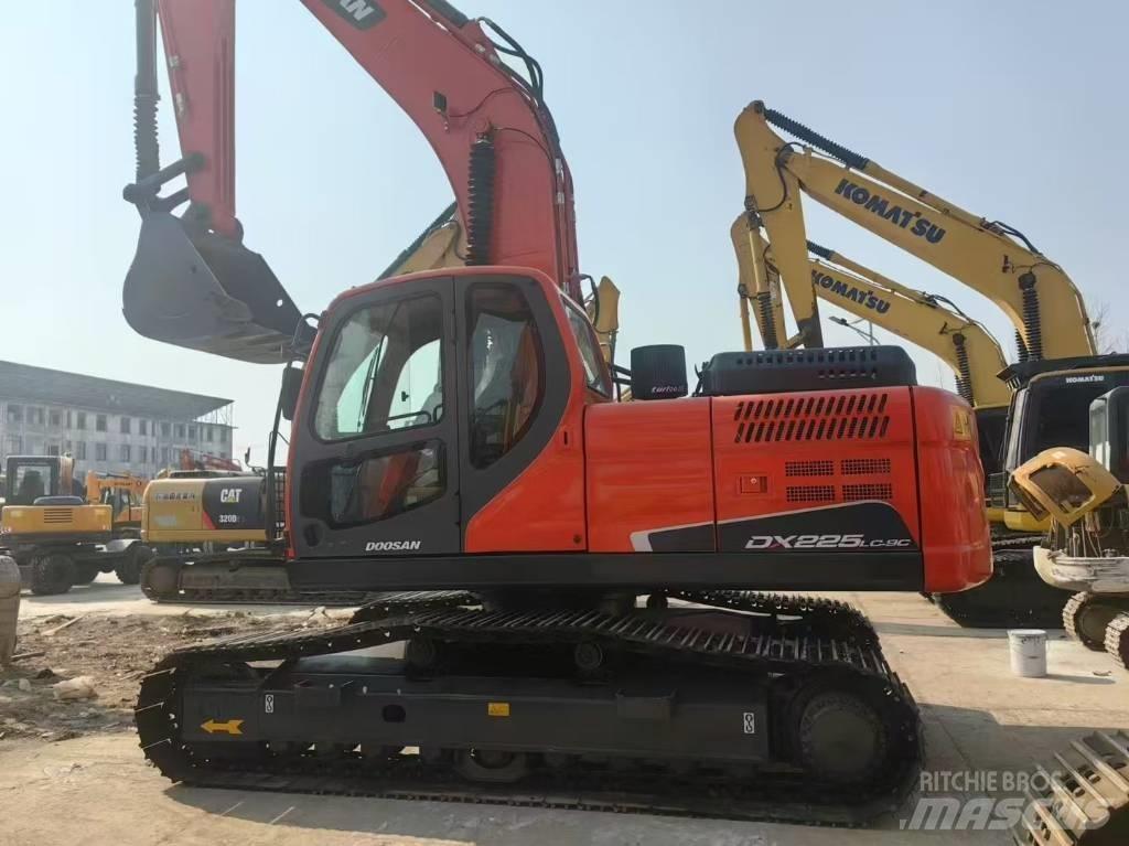 Doosan DX 225 LC Koparki gąsienicowe
