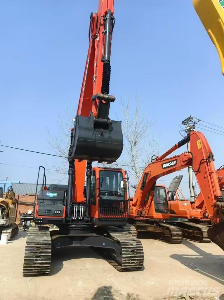 Doosan DX 225 LC Koparki gąsienicowe