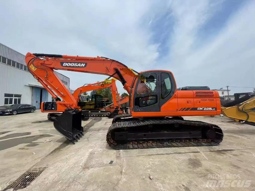 Doosan DX 225 LC Koparki gąsienicowe